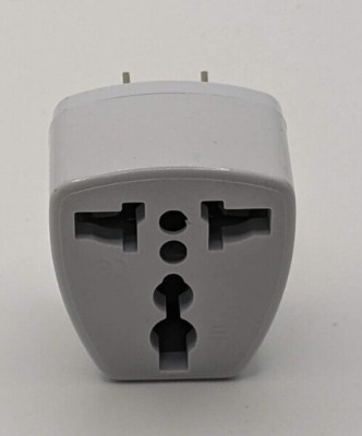 Universal UK US Eu to US Adapter Converter Plug (Eletronics) 10A/250V