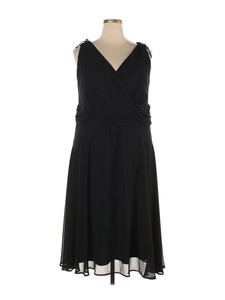 black cocktail dress size 20