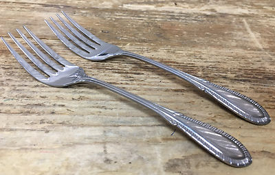Farberware Stainless Breeze 2 Salad Forks 161395 Outline Feathered Tip Plume