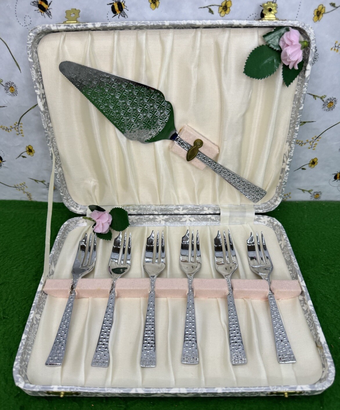 Forchetta e fette per torte vintage Sheffield Inghilterra acciaio cromato in ottime...