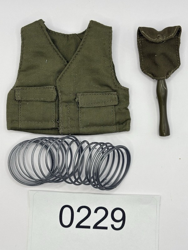 1/6 Scale - Vietnam - US Army - Flax Jacket - Shovel -Barbed Wire - AS IS - 0229
