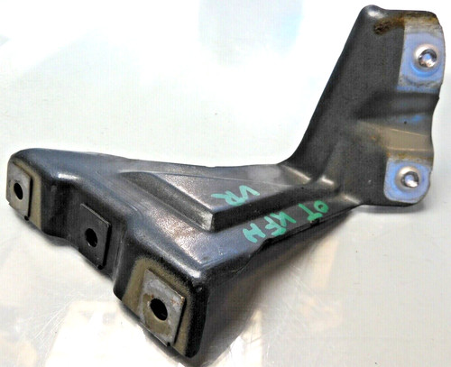 BMW 520d / e60 / e61 / HALTER KOTFLÜGEL / vorne rechts (OT168)