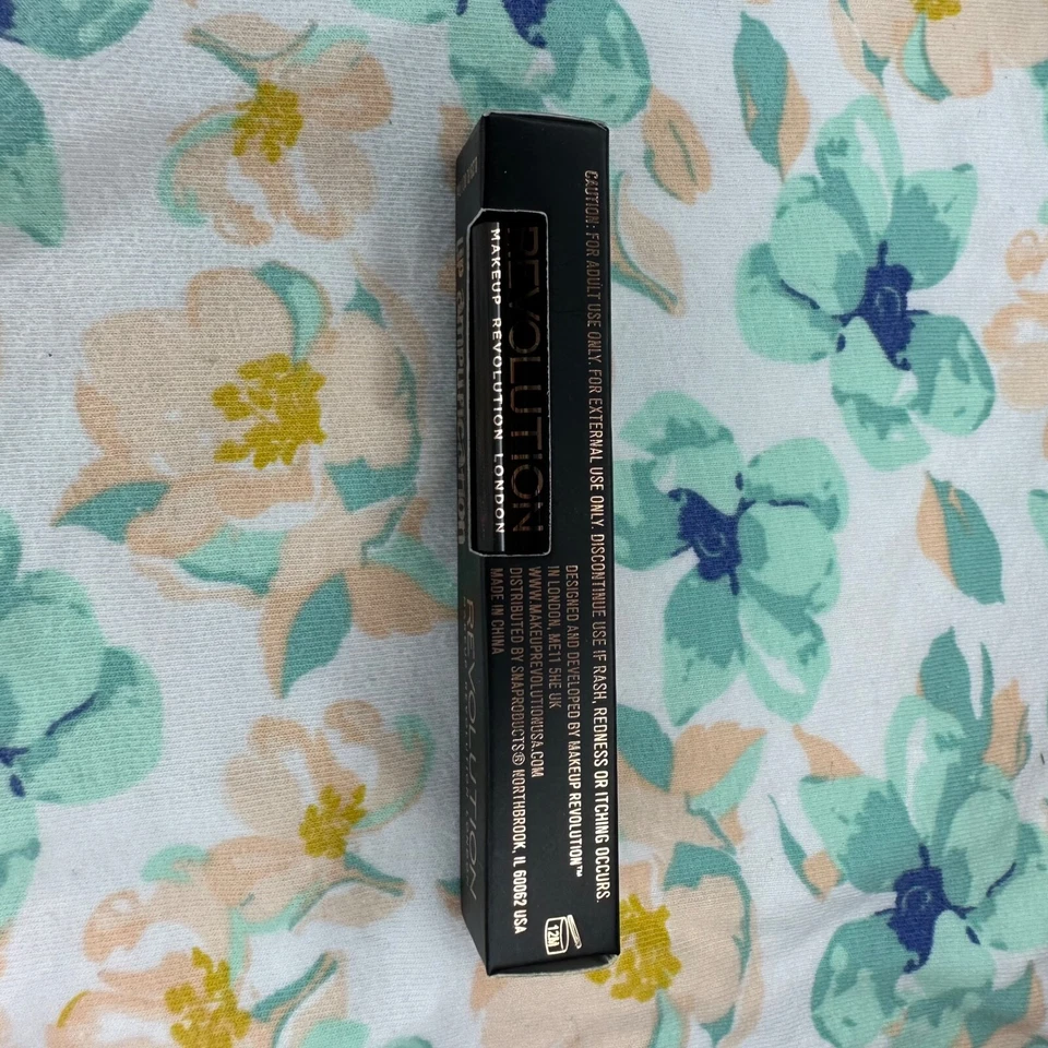 Revolution Lip Amplification - Conviction - Image 2 of 3