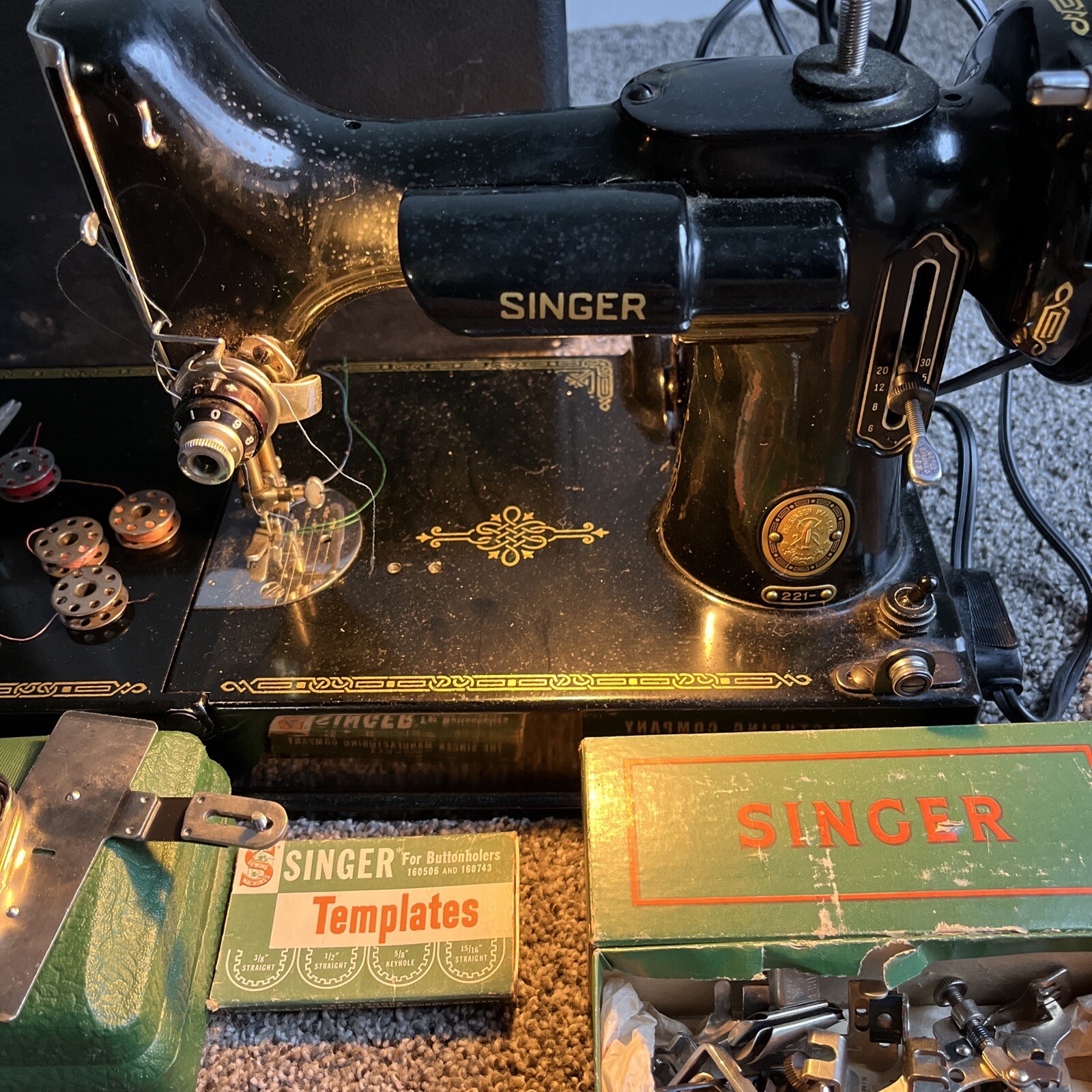 Vtg Singer 2211 Portable Featherweight Sewing Machine Case