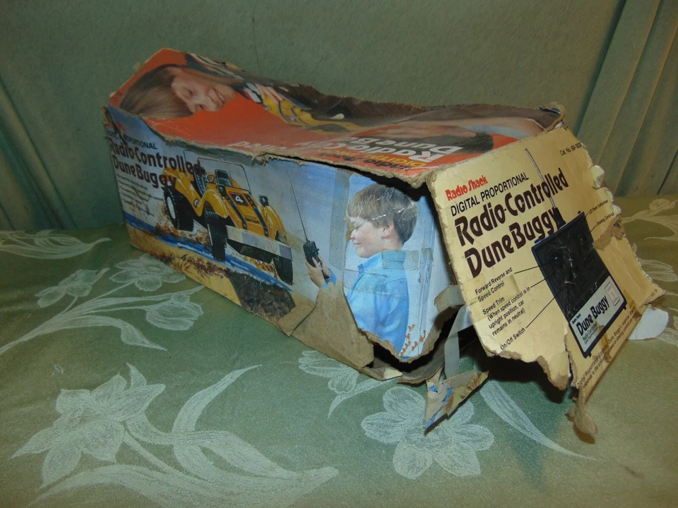 RADIO CONTROLLED DUNE BUGGY RADIO SHACK - Image 2 of 4