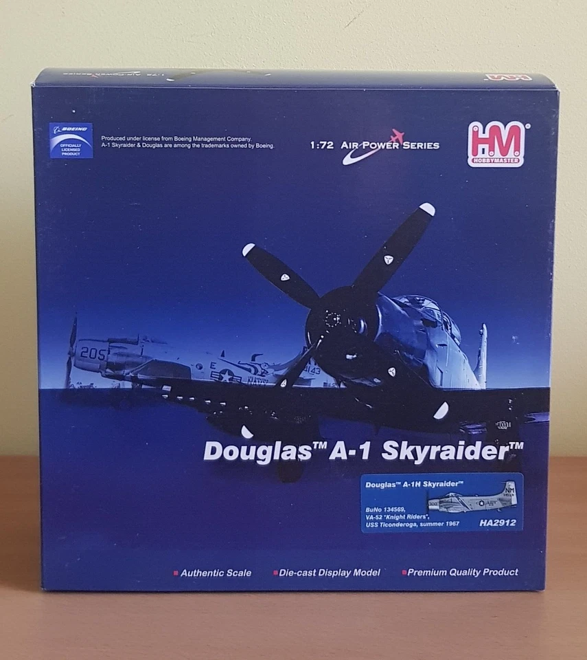 Douglas A-1H Skyraider USN VA-52 Knight Riders Vietnam, Hobby Master 1/72 HA2912 Foto 2 de 4
