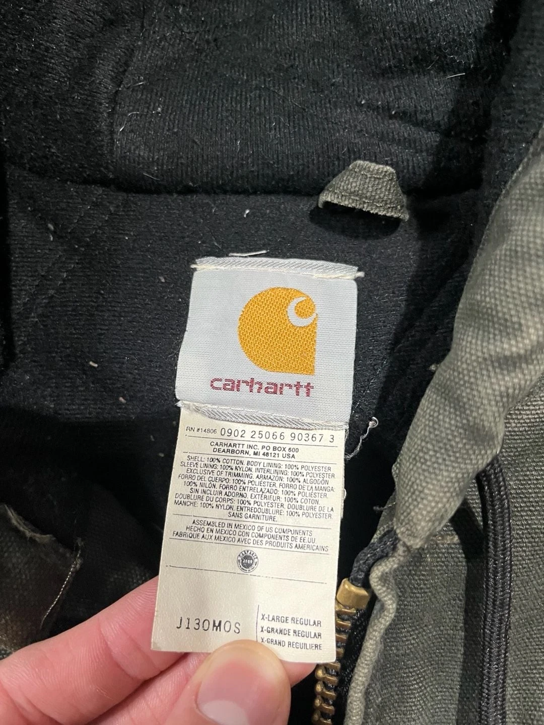 Vintage Carhartt J130 MOS Jacket Size XL - product detail image 5