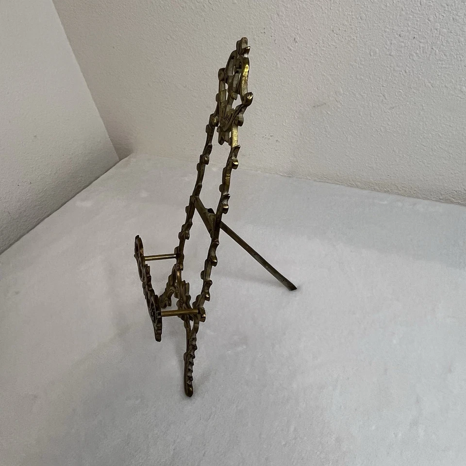 Caballete estilo victoriano de latón ornamentado vintage soporte foto exhibición  Foto 2 de 4