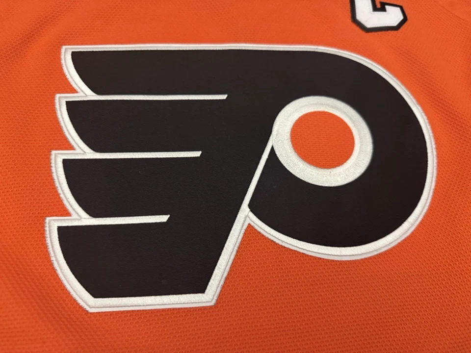 Camiseta deportiva de hockey para mujer Reebok Philadelphia Flyers Claude Giroux #28 NHL mediana Foto 4 de 4