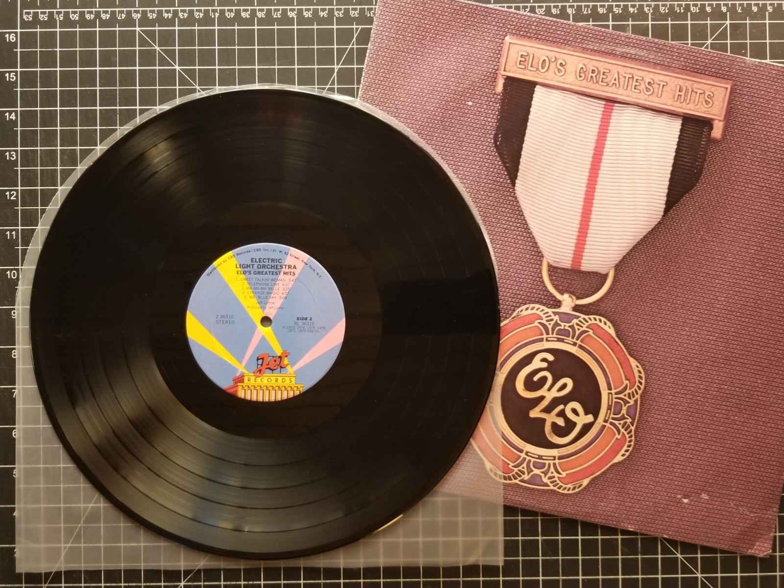 ELO's Greatest Hits LP 1979 VG+VG+ Jeff Lynne ELECTRIC LIGHT ORCHESTRA Vinyl ELO