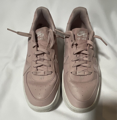 Nike Air Force 1 Low Top Women s Lace-Up Sneakers Solid Pink/White 9