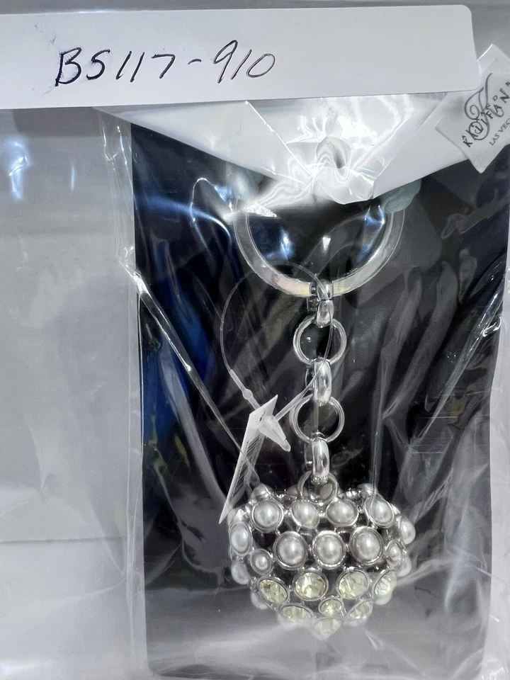Alexander Kalifano Diamond Studded Puffy Heart Swarovski crystals keychain Bling - Image 3 of 3