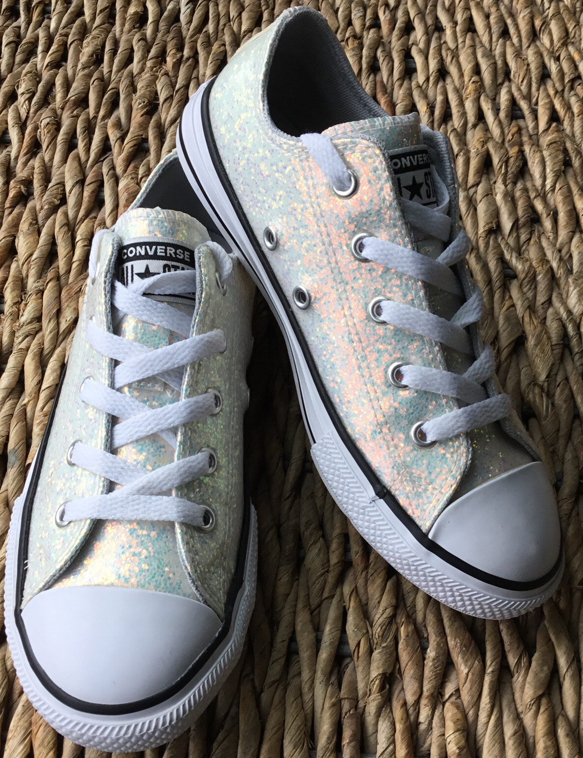 converse glitter white