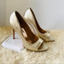 Badgley Mischka Peep Toe Heels Good Size 6 Good Condition
