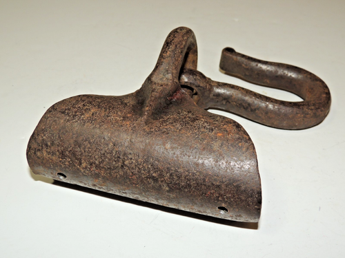 Antique Primitive Cast Iron Single Tree Hitch Yoke Farm Western Decor Hanger - Picture 3 of 9