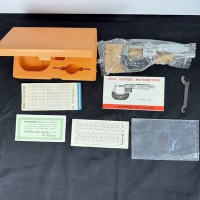 Mitutoyo Digit Outside Micrometer 193-211 With Original Case 0-1  .0001 
