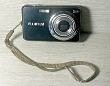 FUJIFILM FINEPIX J40 BLACK 12.2 MEGA PIXEL DIGITAL CAMERA NO CHARGER UNTESTED