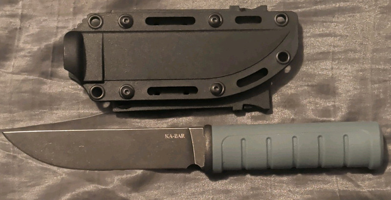 KA-BAR 6101 Fixed Blade Hunting Knife 4-5in D2 Plain Edge Gray Handle Sheath