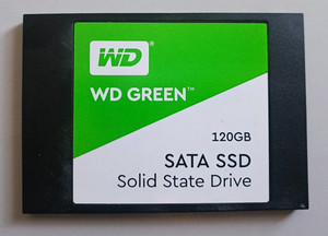 Western Digital 120 GB SATA SSD 2,5" Green WDS120G2G0A