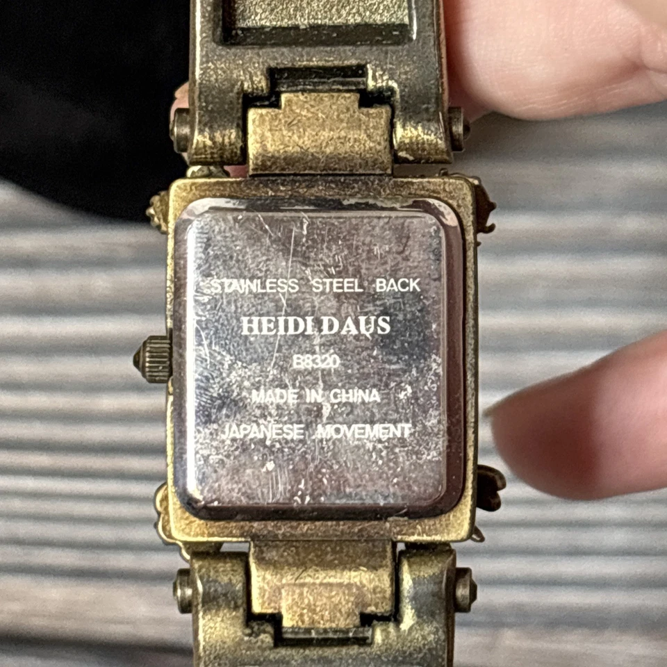 Heidi Daus B8320 女士袖口手表全新电池 22 毫米 7.5 英寸紫色表盘 G87 — 第 3/4 张图片