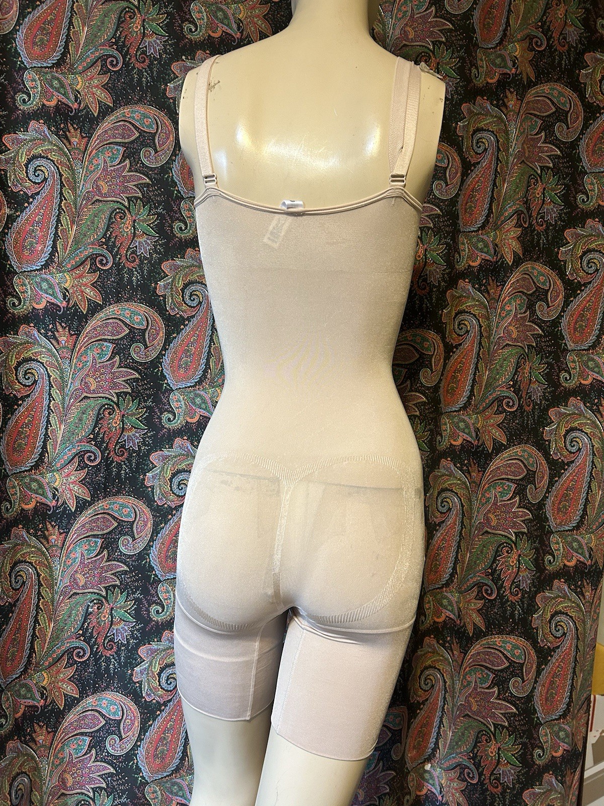 Curveez Comfort Evolution Full Body Shaper Beige Size M NWOT