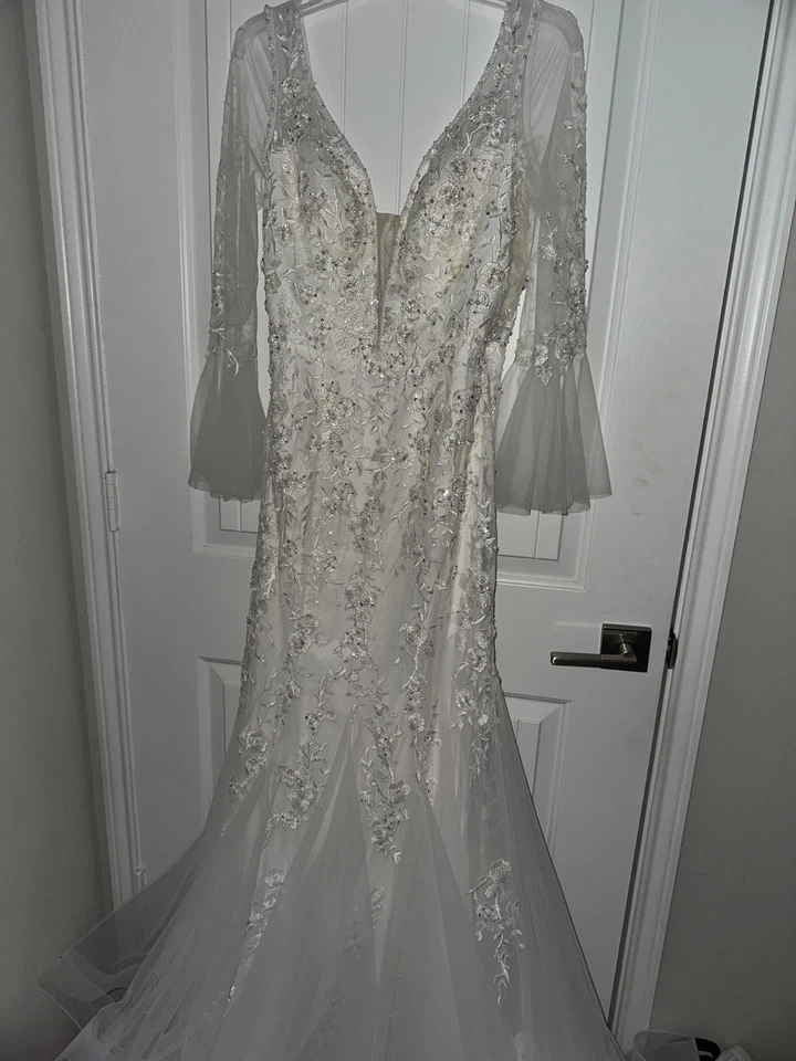 Nuevo diamante blanco, manga larga, cuentas, sirena, vestido de novia talla 12 Foto 4 de 4