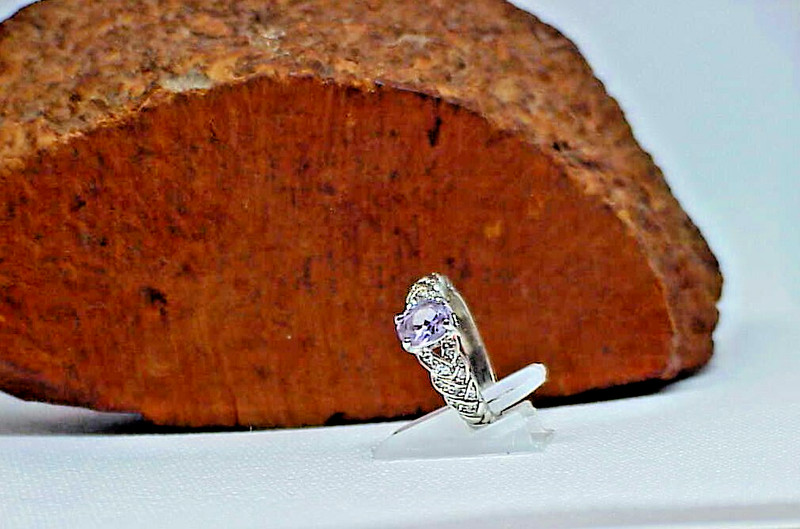Sterling Ring .50ct Amethyst Oval Solitaire Crystal Braided Sides Sz 9 4.0Gr Vtg