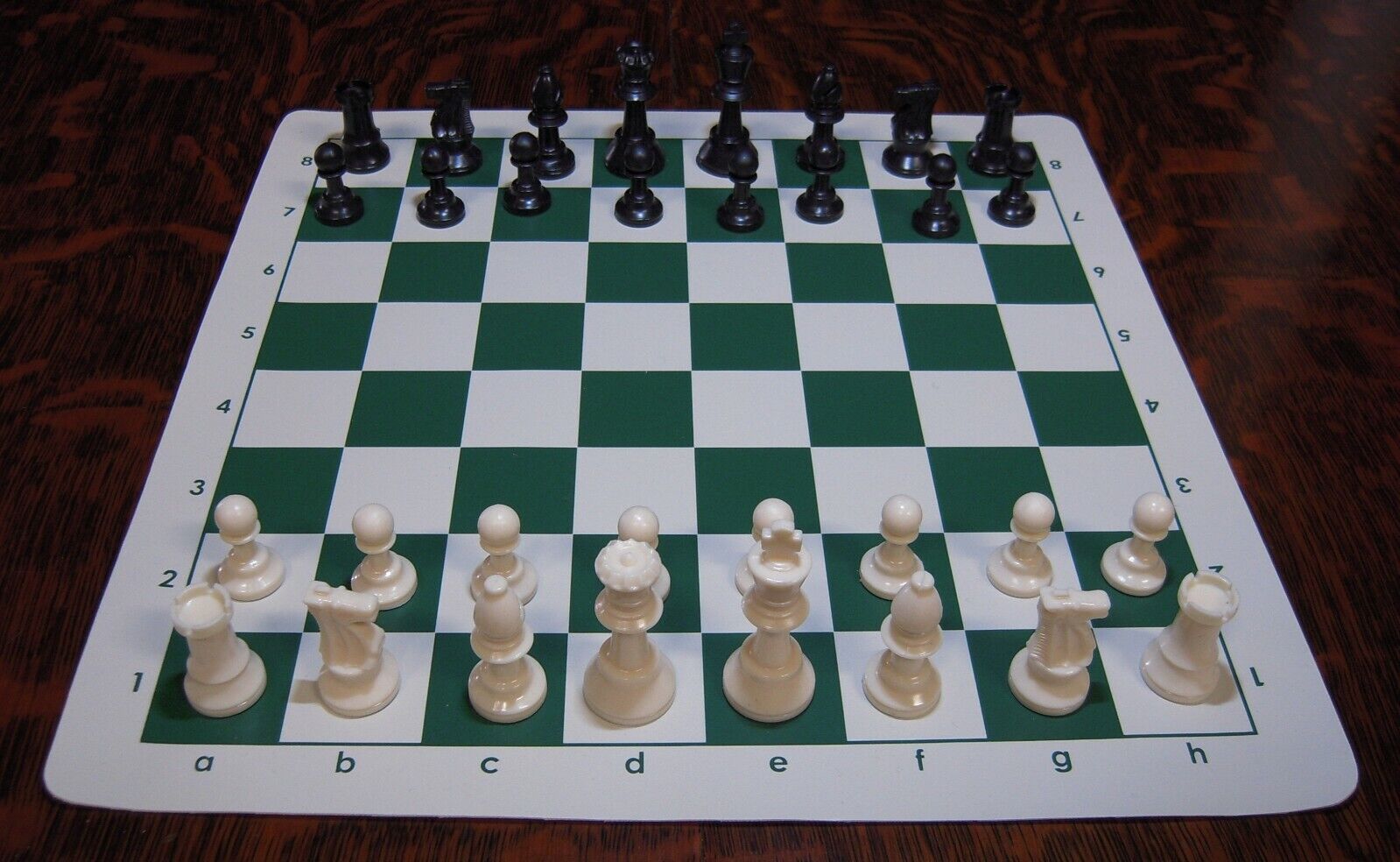 Analysis Chess Set - 12” Green Vinyl Chess Board – 32 Black & Natural  Pieces