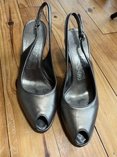 Salvatore Ferragamo Metallic Silver Leather Peep Toe Slingback Heels 6B 90s Y2K