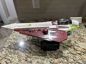 LEGO Star Wars: Obi-Wan's Jedi Starfighter (10215)