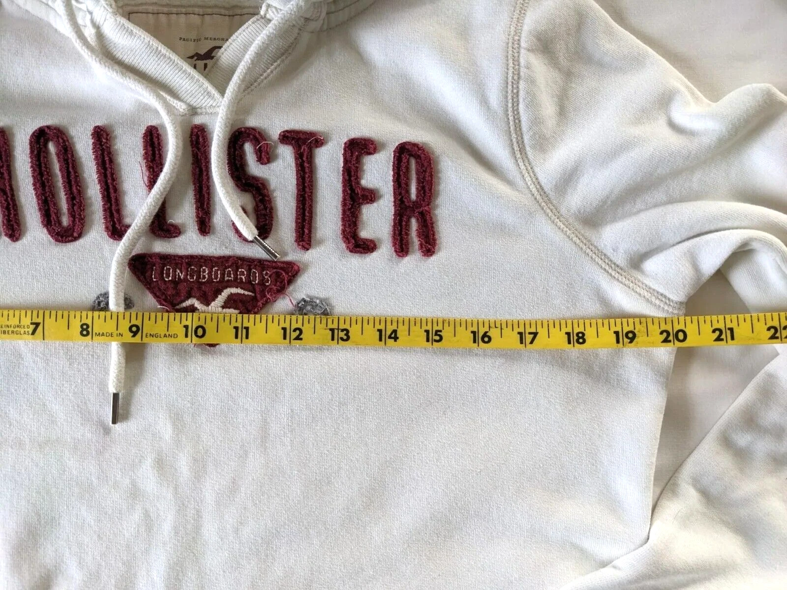 OFF WHITE Felpa pullover Hollister donna grande con cappuccio bianco sporco rosso logo scritto