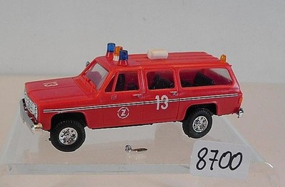 Trident 1/87 Nr. 90111 Chevrolet Suburban SUV Feuerwehr Flughafen Zürich #8700
