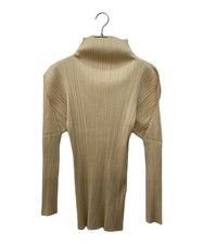 PLEATS PLEASE Bottle neck pleated top 3 beige Ext 