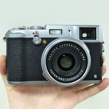 FUJIFILM Fuji X100S Silver Compact Digital Camera 16.3MP English - 95% New
