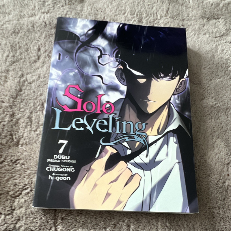 Ize Press Solo Leveling Issue 7 Softcover Manga (English) by Chugong