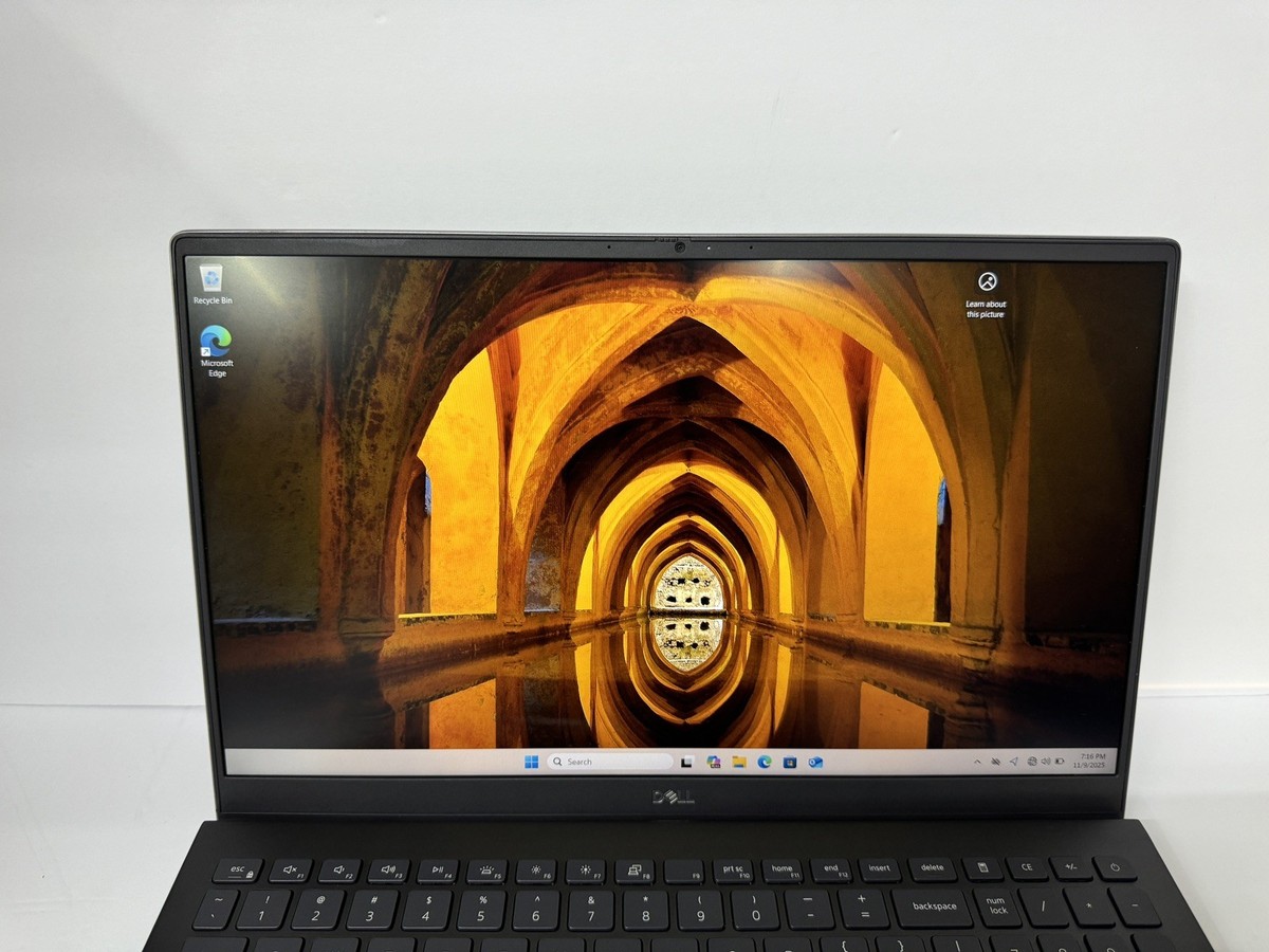 Dell Vostro 15 5501 : i7-1065G7/ 1.30GHz/ 16GB RAM/ 512GB SSD
