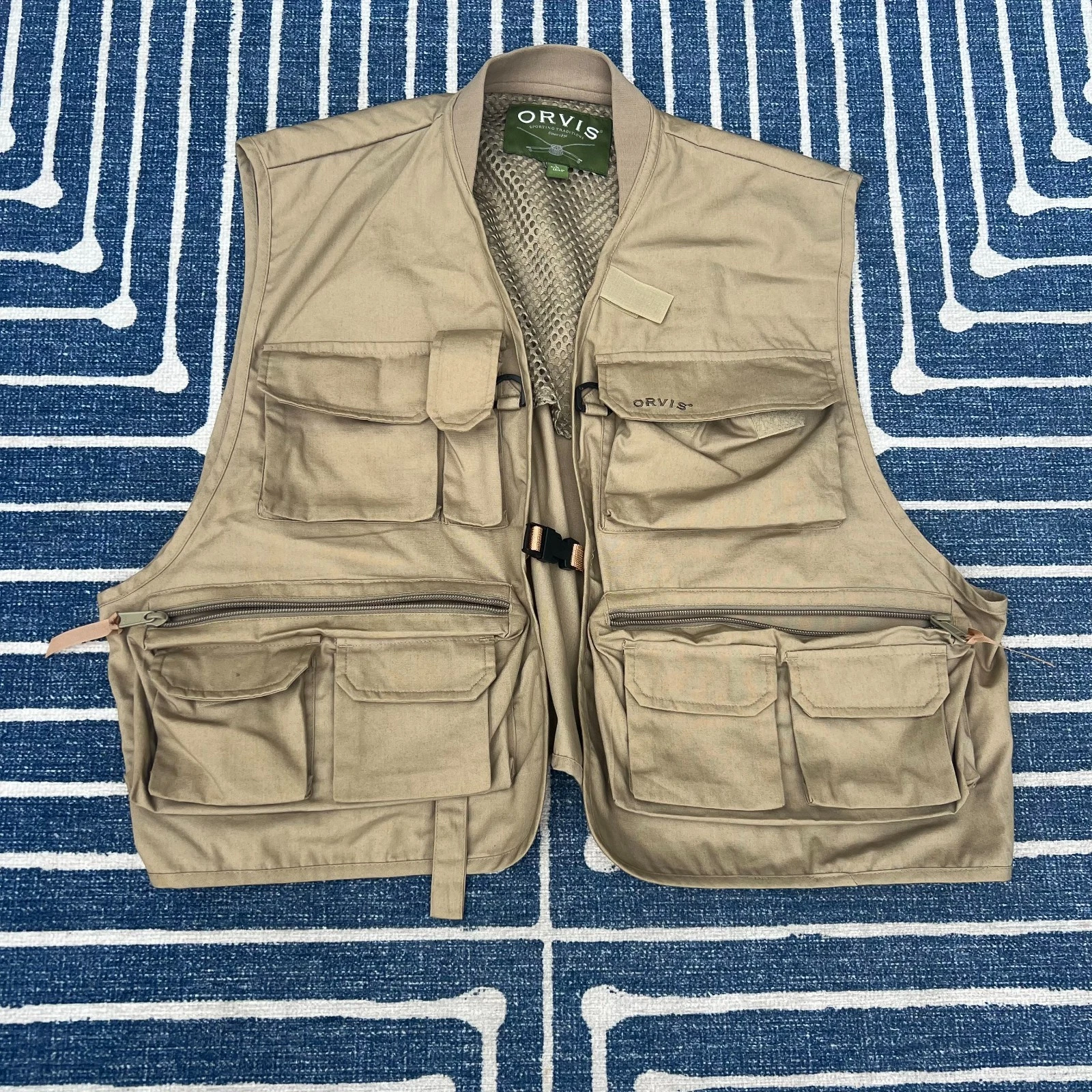 Orvis Clearwater Fly Fishing Vest Mens L Beige Multi Pocket Mesh Utility