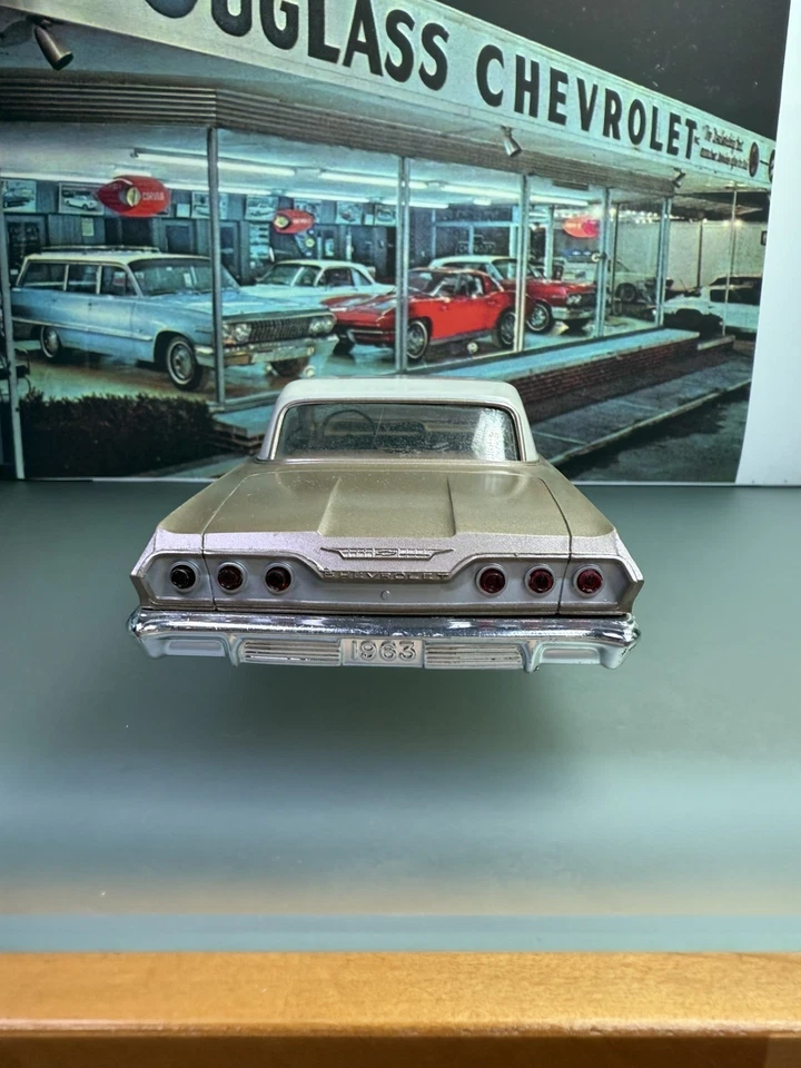 Chevrolet Impala SS 1963 concesionario promocional modelo Chevy como nuevo Foto 3 de 4