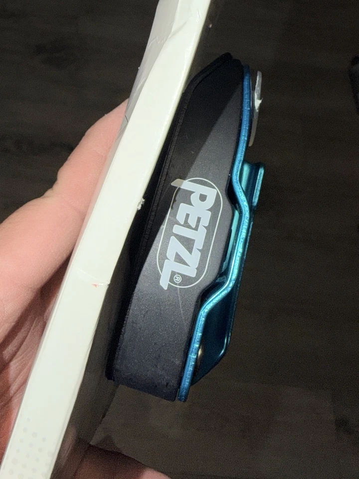 Dispositivo de aseguramiento de bloqueo asistido por cámara PETZL GRIGRI - azul  Foto 4 de 4
