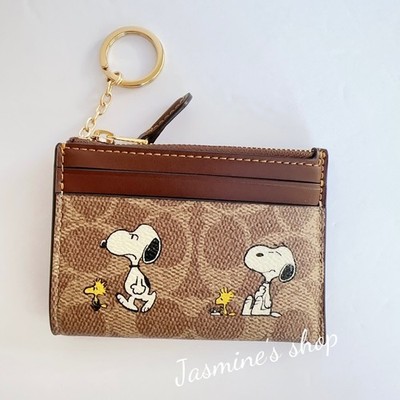 レア SNOOPY penuts Amazon.com: Super7 Peanuts Raccoon Hat Snoopy 3.75 in Reaction