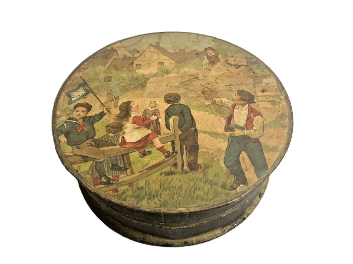 Ancienne Boîte En Tôle Ronde Avec Chat En Relief, Années 1920