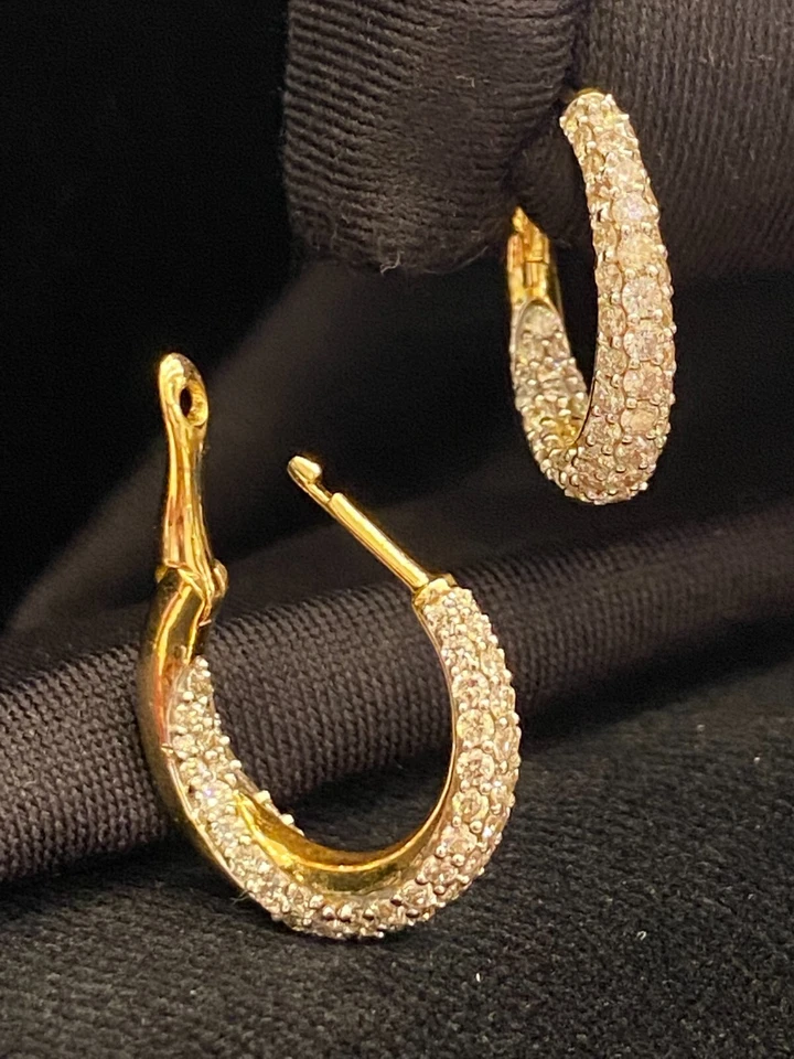 Pave 1.80 Cts Round Brilliant Cut Natural Diamonds Hoop Earrings In 750 18K Gold - Image 3 of 4