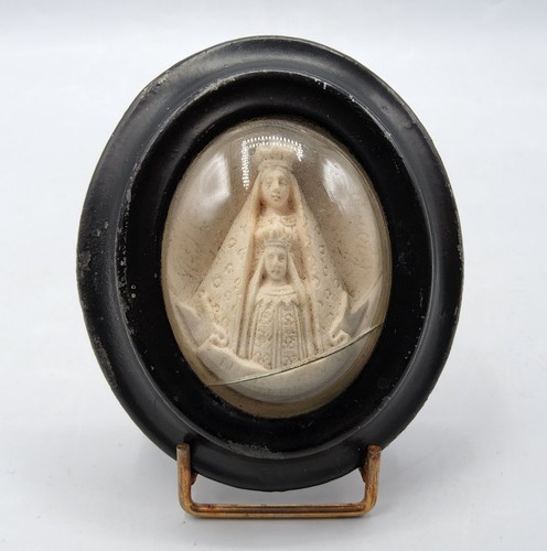 Petit cadre reliquaire métal