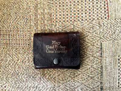 Vintage kleine braune Leder Geldbörse ''May Good Fortune Come Your Way''