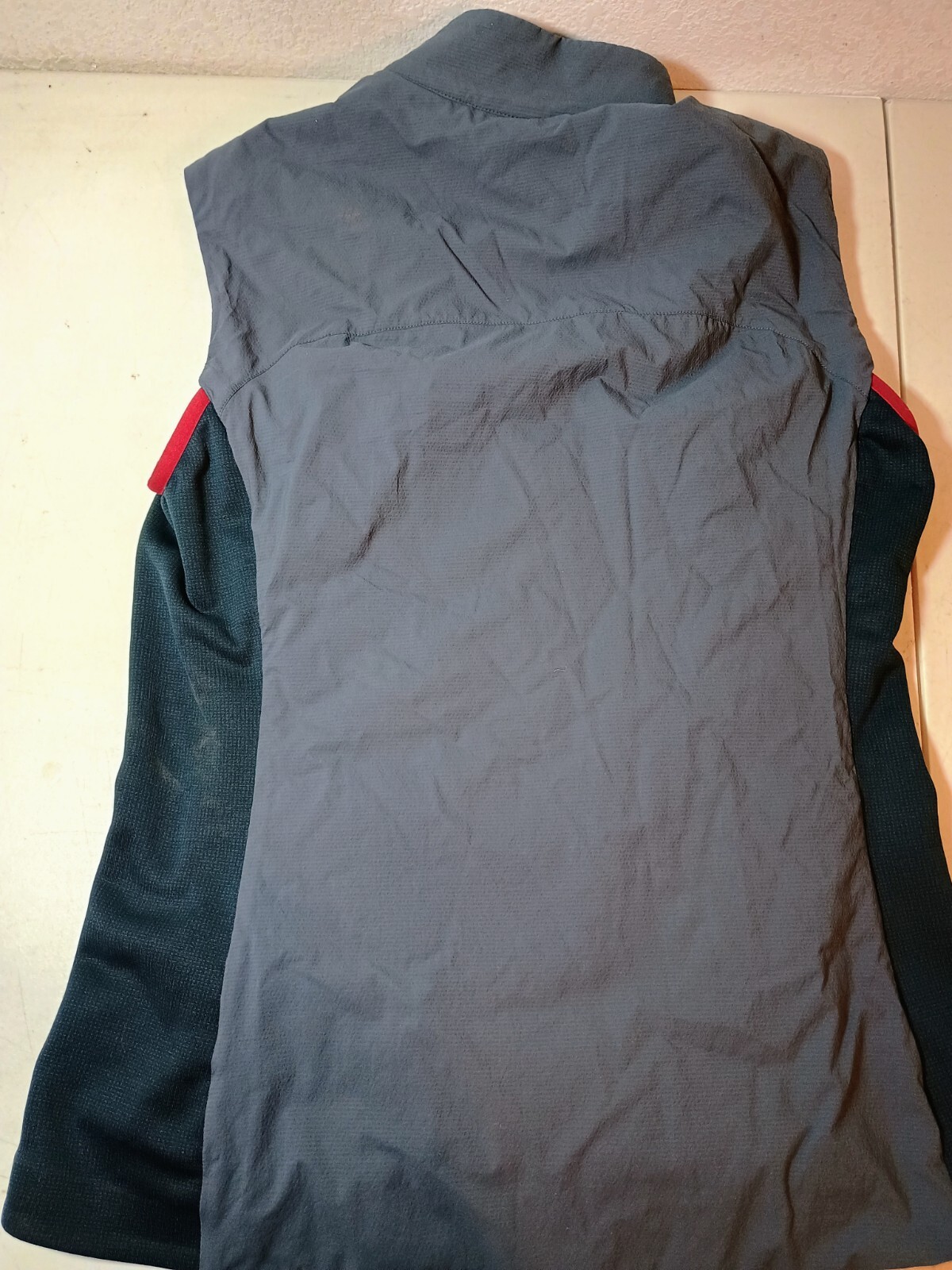 Gilet leggero donna ARC'TERYX Taglia M 8 10 (Busto 37") SPEDIZIONE GRATUITA!