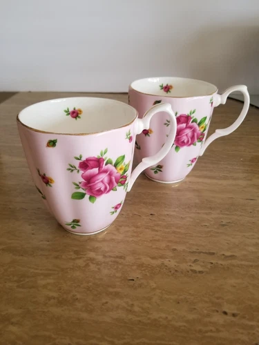 Vintage Set Of 2 Royal Albert New Country Roses Pink Mug. Englang.