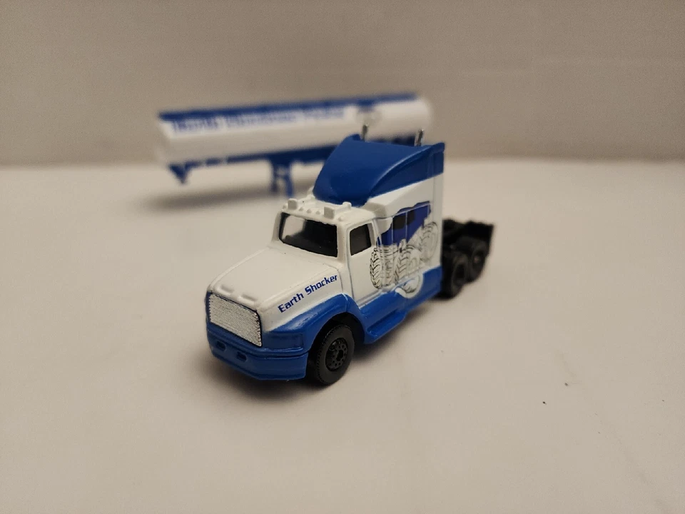 2006 Maisto Highway Haulers Semi W/Tanker ( Earth Shockers Fueler/Monster Truck - Image 2 of 4