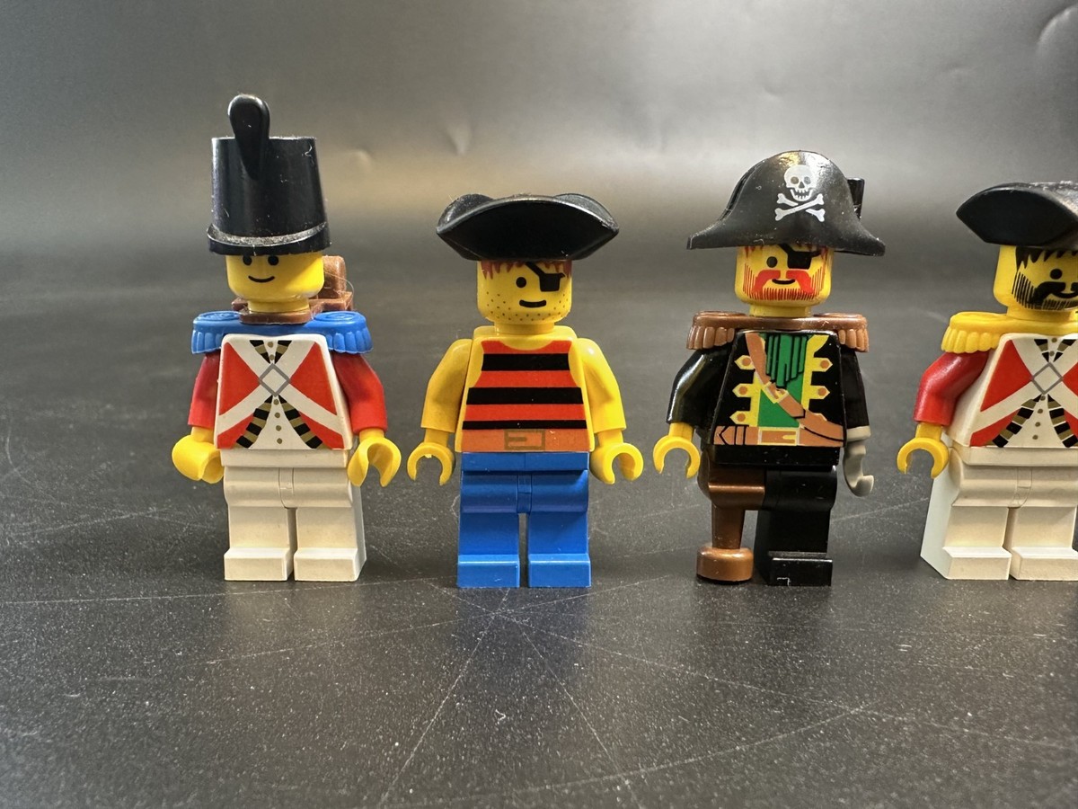 LEGO 6279 Pirates Skull Island Complete Set with Box