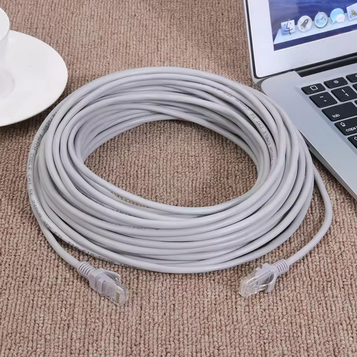 Câble réseau Cat6 30 mètres pour connecter une box TV et un PC à distance