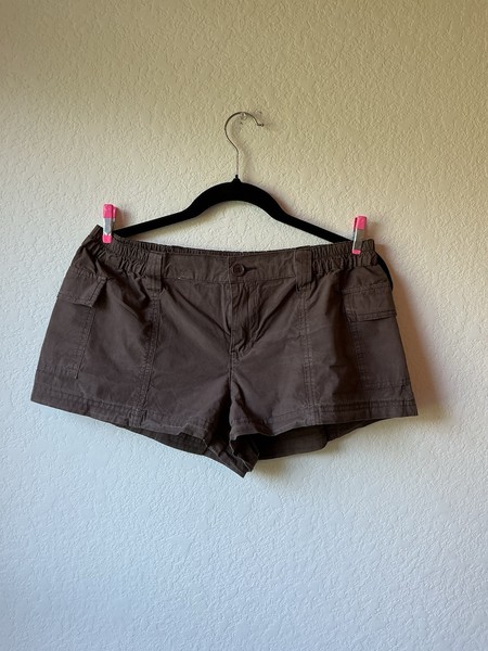 PacSun Low Rise Cargo Shorts Women's M Brown E-Waist Elastic Waist Short